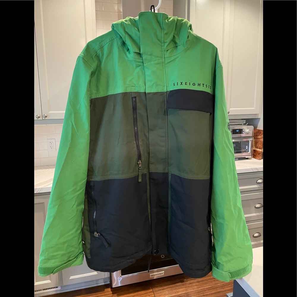 Snow Jacket - 686